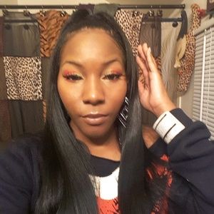 Meet your Posher, Jamesha